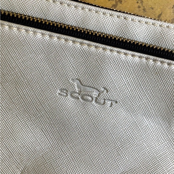 Scout Silver Wristlet Wallet Clutch - Picture 4 of 5